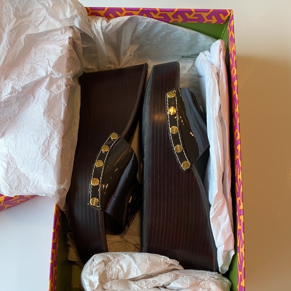 🌟Tory Burch Patti Wedge🌟 - Picture 8 of 9